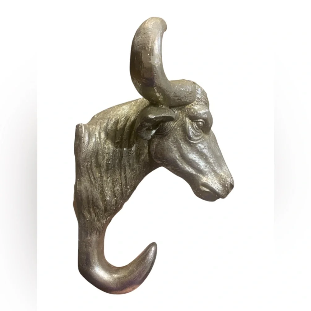 Buffalo Head Detailed Wall Hook Coat Hat Key Hanger In Brushed Silver Finish